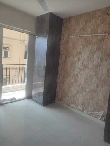 Furnished Amenities in 2.5 BHK Apartment at Signature Global Park 4 and 5, Sohna Sector 36 – for Rent