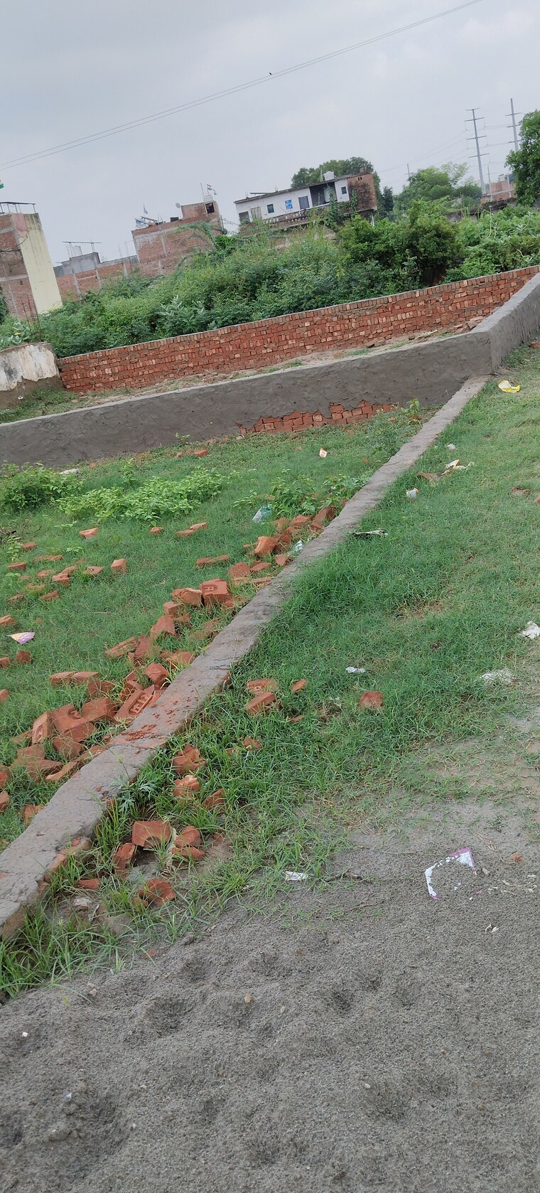 Garden, horizon-iridia  90 Sq.Yd. Plot In Sector 86 Noida 9149558