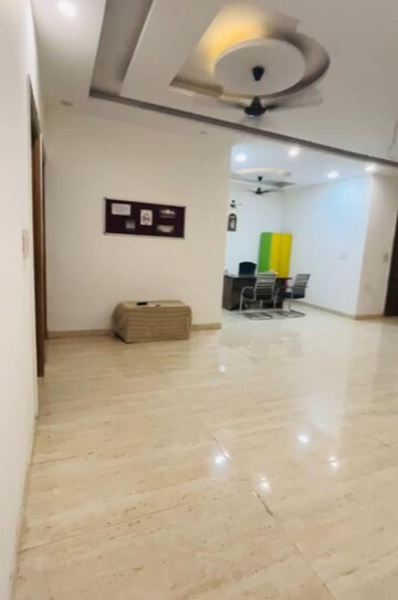 Parking in 3 BHK Builder Floor at Puri Kohinoor, Sector 89 – for Rent