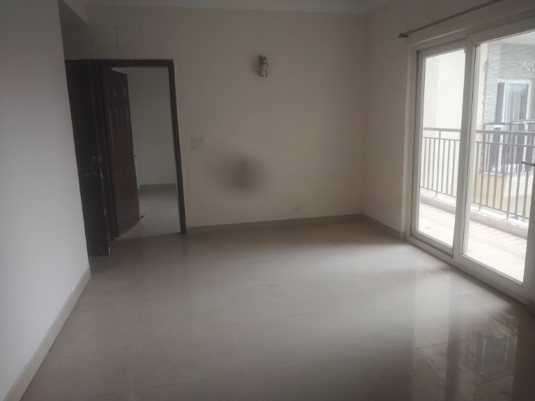3 BHK Apartment For Sale in Paramount Floraville