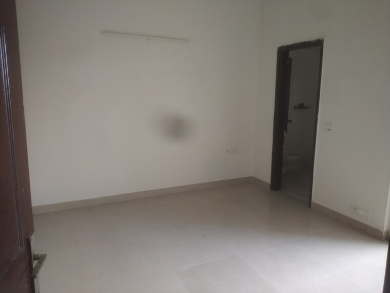 Room, paramount-floraville 3 Bedroom 1360 Sq.Ft. Apartment In Sector 137 Noida 9149648