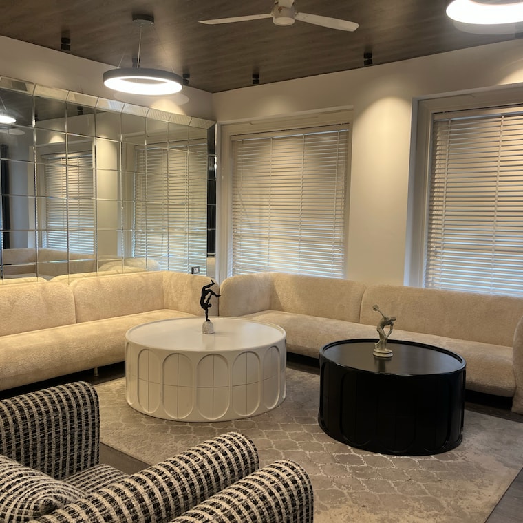 Team Area, kohli-one-malibu-town 4 Bedroom 430 Sq.Yd. Builder Floor In Malibu Town Gurgaon 9149642