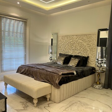 Bedroom in 4 BHK Builder Floor at Kohli One Malibu Town, Malibu Town – for Sale