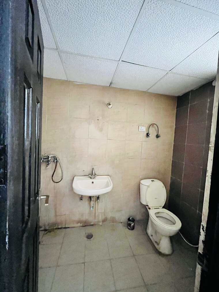 Bathroom, sanchar-residency 3.5 Bedroom 1782 Sq.Ft. Apartment In Raj Nagar Extension Ghaziabad 9149650