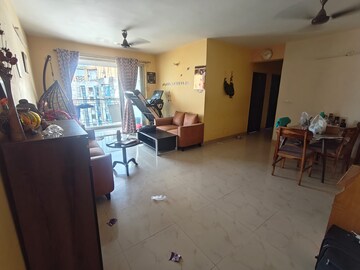 Room in 3 BHK Apartment at Ideal Regency, Thakurpukur – for Rent