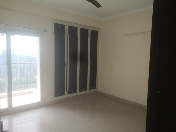 Room, paramount-floraville 3 Bedroom 1360 Sq.Ft. Apartment In Sector 137 Noida 9149698