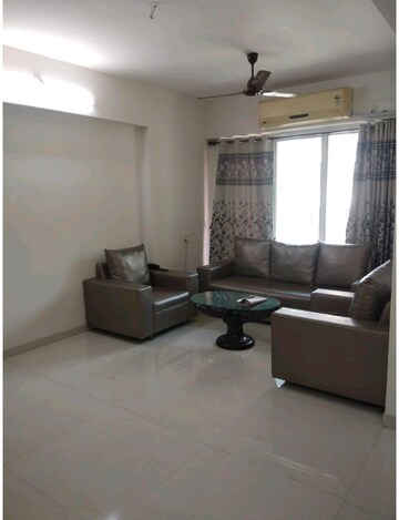 2 BHK Apartment For Sale in RDC Pinewood, Thane West