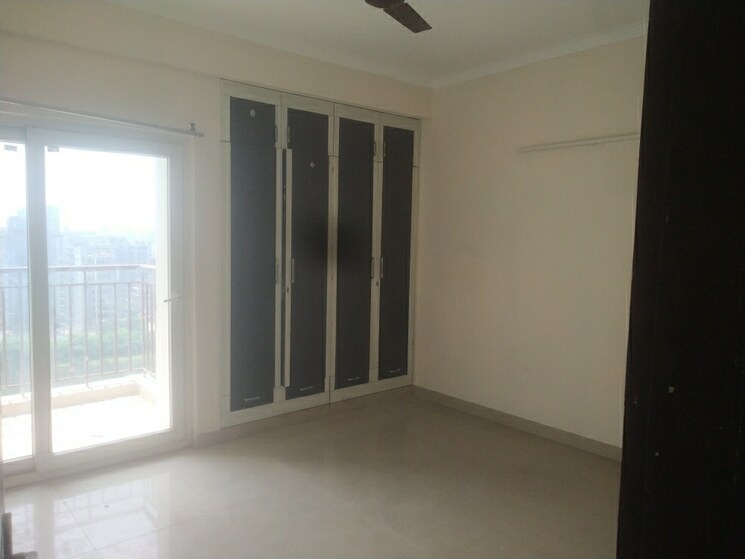 Room, paramount-floraville 3 Bedroom 1360 Sq.Ft. Apartment In Sector 137 Noida 9149698
