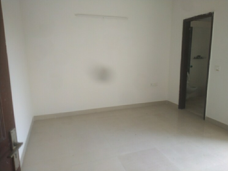 Room, paramount-floraville 3 Bedroom 1360 Sq.Ft. Apartment In Sector 137 Noida 9149698