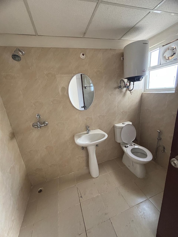 Bathroom, paramount-emotions 3 Bedroom 1380 Sq.Ft. Apartment In Sector 1 Greater Noida Greater Noida 9149693