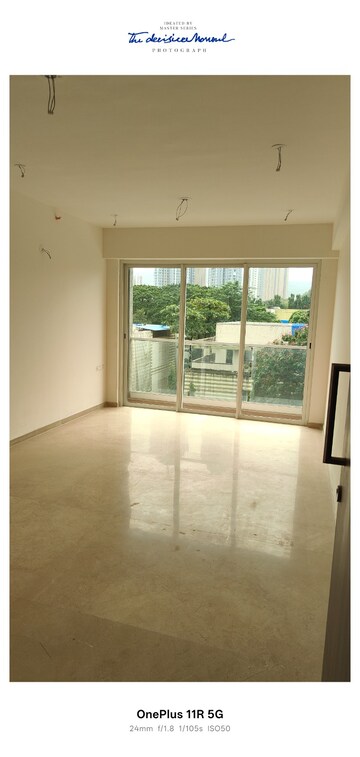 Room in 2 BHK Apartment at Indiabulls One Indiabulls, Pokhran Road No Two – for Rent