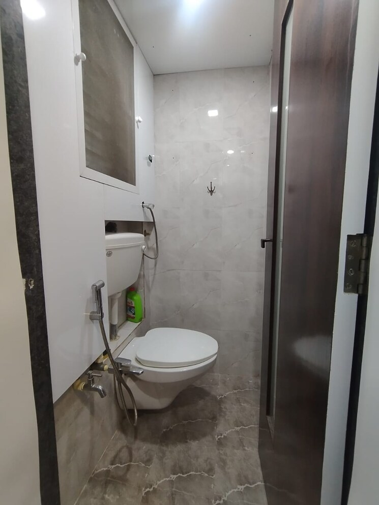 Bathroom, dosti-desire-joy 1 Bedroom 309 Sq.Ft. Apartment In Brahmand Thane 9149739