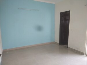 Room in 2 BHK Apartment at Paramount Floraville, Sector 137 – for Sale