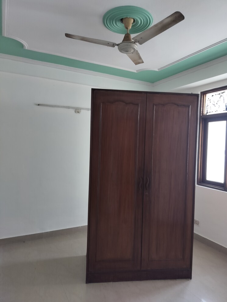 Room, neb sarai 2 Bedroom 2700 Sq.Ft. Builder Floor In Neb Sarai Delhi 9149794
