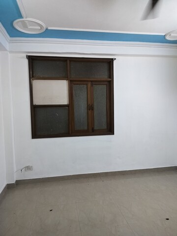 Room in 2 BHK Builder Floor at Neb Sarai – for Rent
