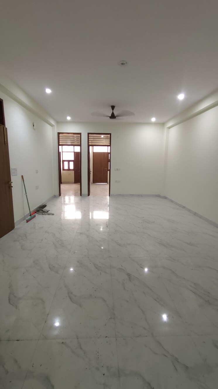 Room, palam vihar extension 3 Bedroom 1500 Sq.Ft. Builder Floor In Palam Vihar Extension Gurgaon 9149781