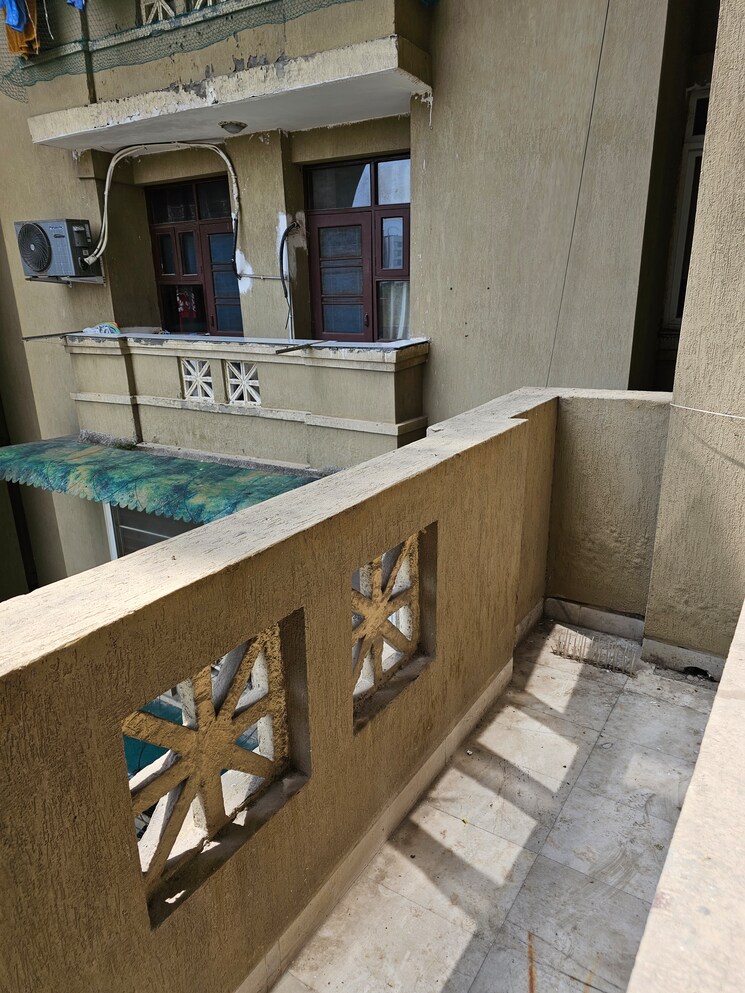 undefined, sector 19b dwarka 3 Bedroom 1750 Sq.Ft. Apartment In Sector 19b Dwarka Delhi 9149822