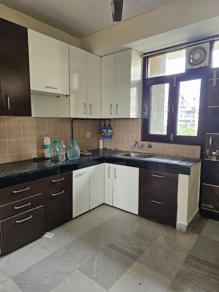 Kitchen, sector 19b dwarka 3 Bedroom 1750 Sq.Ft. Apartment In Sector 19b Dwarka Delhi 9149822