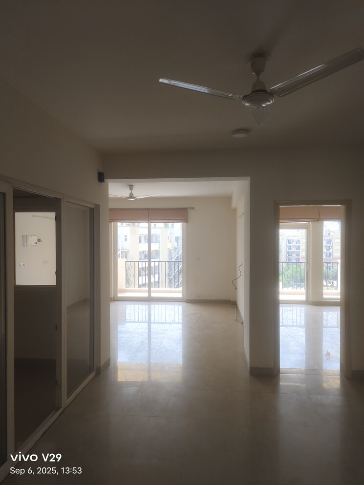 Room, emaar-emerald-floors-premier 3 Bedroom 1650 Sq.Ft. Apartment In Sector 65 Gurgaon 9149901