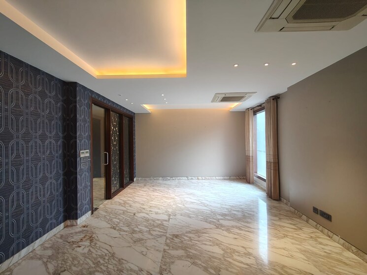 Room, hauz khas 4 Bedroom 630 Sq.Yd. Builder Floor In Hauz Khas Delhi 9149945