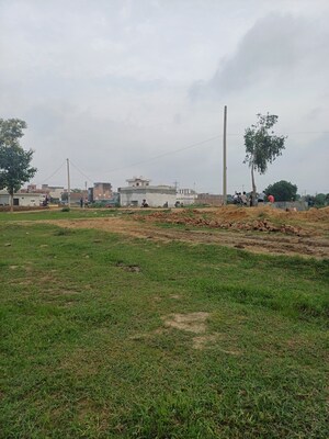  Plot For Sale in Dheeraj Nagar
