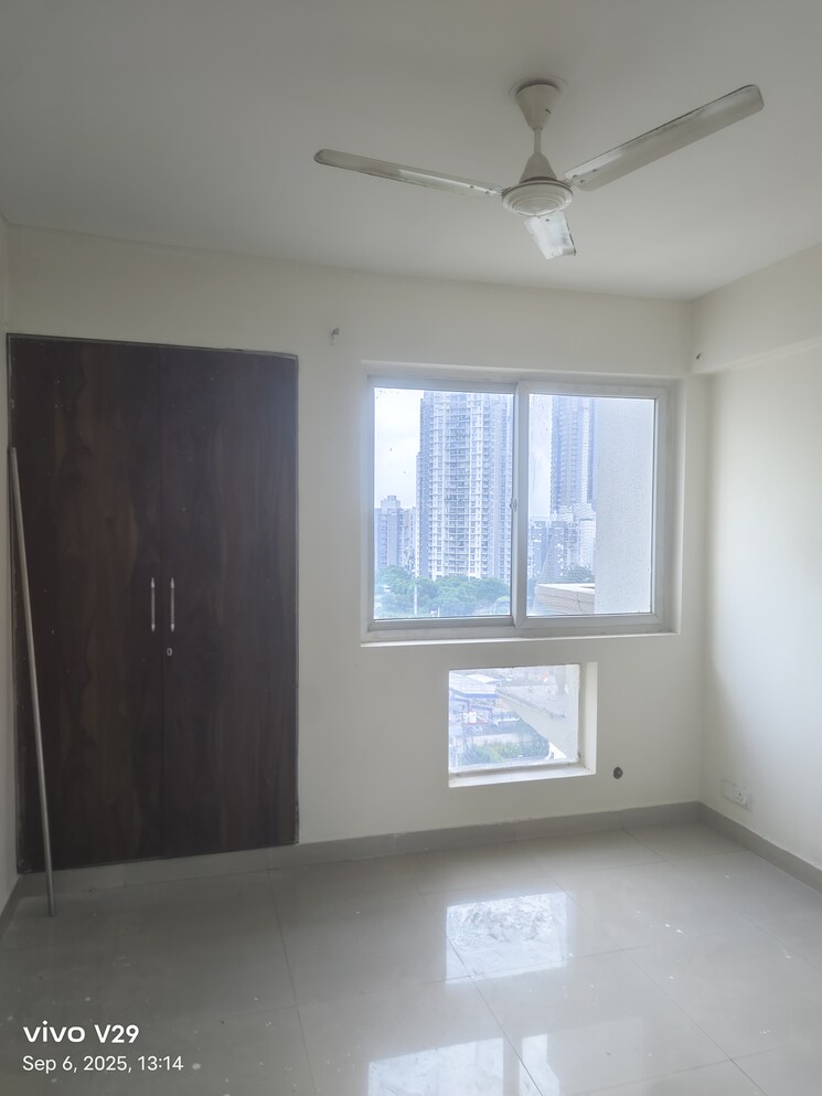 Room, bptp-park-prime 4 Bedroom 2062 Sq.Ft. Apartment In Sector 66 Gurgaon 9150182