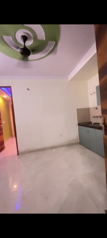 Living Room in 1.5 BHK Builder Floor at New Ashok Nagar – for Rent