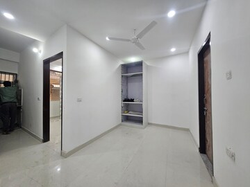 Room in 1 BHK Apartment at Saket – for Rent