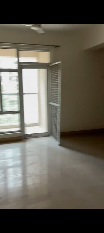 Room in 3 BHK Apartment at Gaur City-2, Gaur City 2 – for Sale