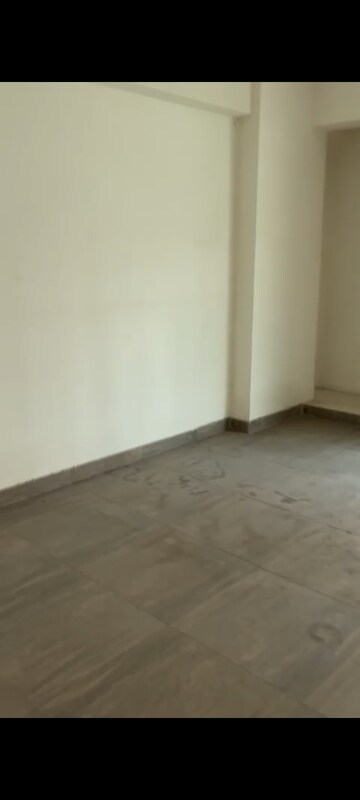 Room in 3 BHK Apartment at Gaur City-2, Gaur City 2 – for Sale