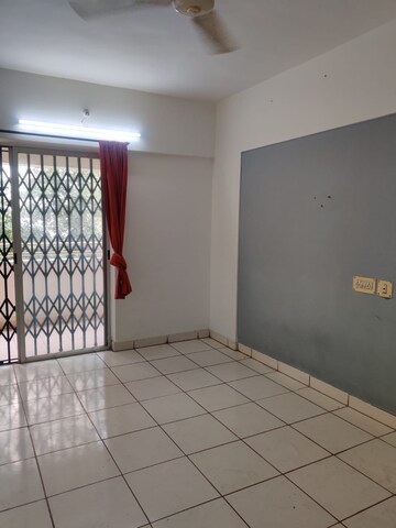 Room in 1 BHK Apartment at DSK Sundarban, Hadapsar – for Rent