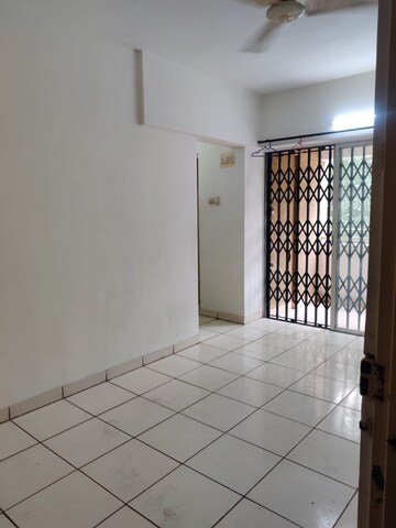 Room in 1 BHK Apartment at DSK Sundarban, Hadapsar – for Rent