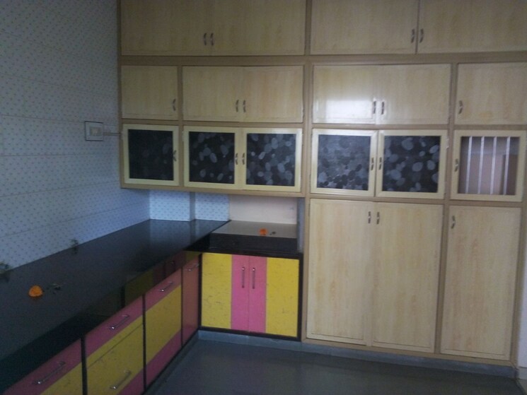 Kitchen, navrangpura 3 Bedroom 1800 Sq.Ft. Apartment In Navrangpura Ahmedabad 9150028
