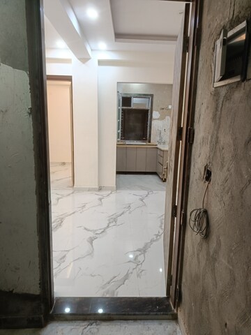 Master Bedroom in 3 BHK Builder Floor at Palam Vihar – for Sale
