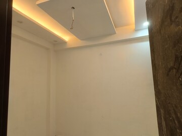 Room in 3 BHK Builder Floor at Palam Vihar – for Sale