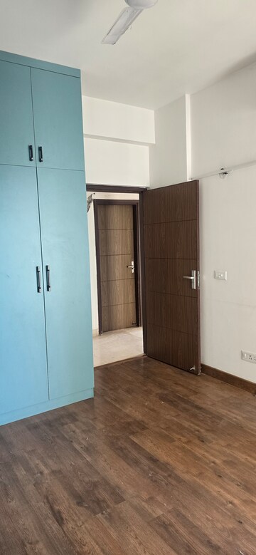 Furnished Amenities in 3 BHK Apartment at Puri Anand Villas Phase II, Sector 81 – for Rent
