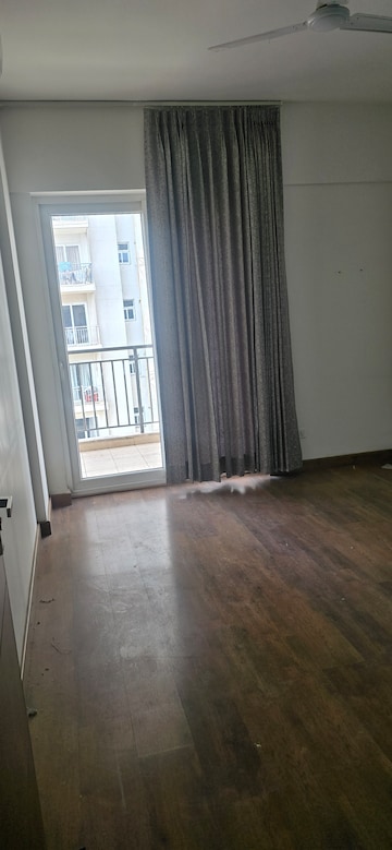 Furnished Amenities in 3 BHK Apartment at Puri Anand Villas Phase II, Sector 81 – for Rent