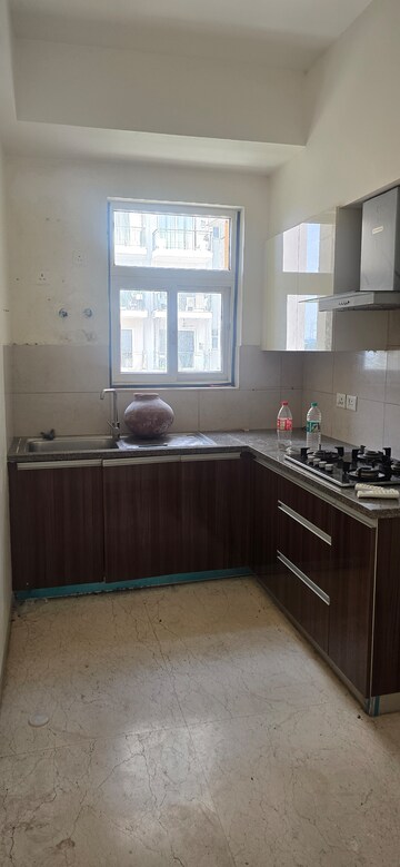 Furnished Amenities in 3 BHK Apartment at Puri Anand Villas Phase II, Sector 81 – for Rent