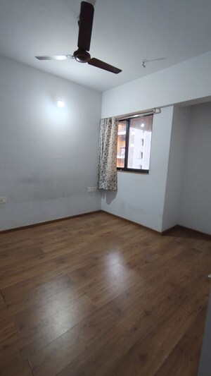 Room in 2 BHK Apartment at Lodha Downtown, Dombivli East – for Sale