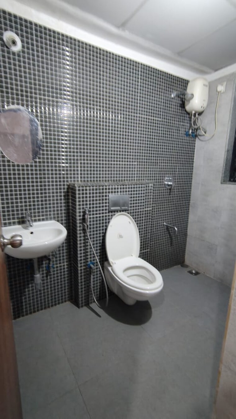 Bathroom, lodha-downtown 2 Bedroom 728 Sq.Ft. Apartment In Dombivli East Thane 9150189
