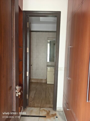 Building Lobby in 3 BHK Builder Floor at Green Park – for Rent
