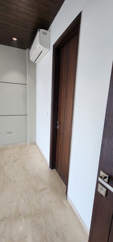 Room in 3 BHK Apartment at Shapoorji Pallonji Joyville Phase 2, Sector 102 – for Rent