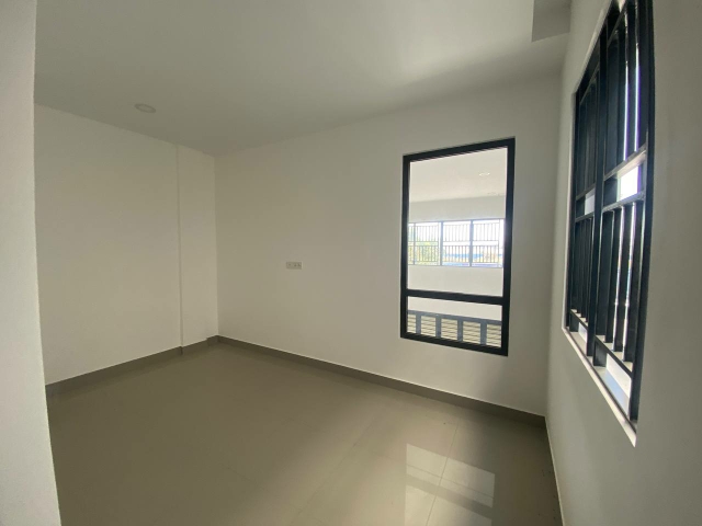 4 BHK + Pooja Room,Study Room,Extra Room Villa For Sale in Limited Offer  Property I