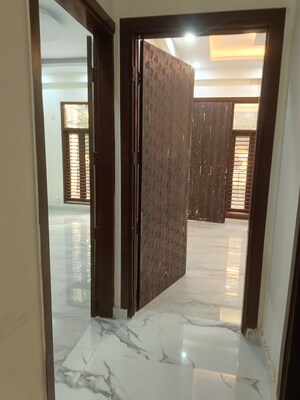 Building Lobby in 3 BHK Builder Floor at Sai Kunj New Palam  vihar, New Palam Vihar Phase 3 – for Sale