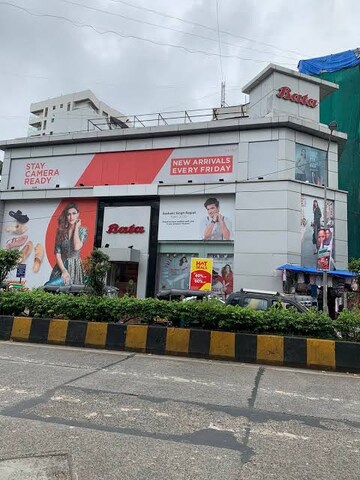  Showroom For Rent in Videocon Matrix, Bandra West