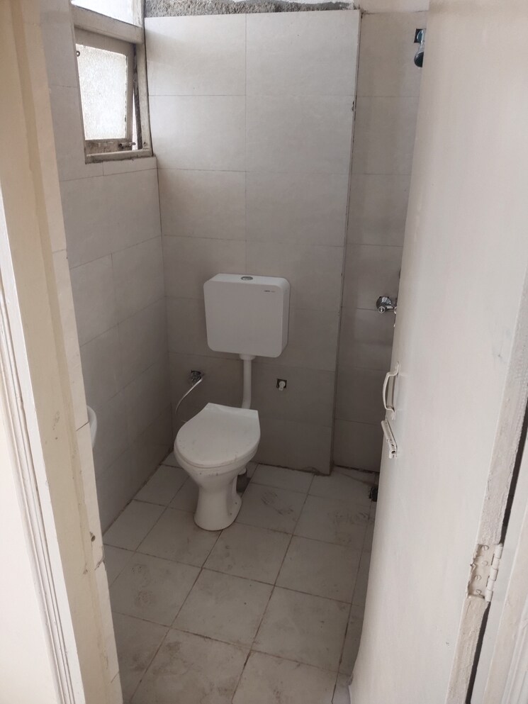 Bathroom, adore-happy-homes-grand 2 Bedroom 505 Sq.Ft. Apartment In Sector 85 Faridabad 9150359