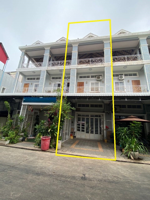 4 BHK + Pooja Room,Servant Room,Study Room,Extra Room Villa For Sale in Cs Investment Opportunity