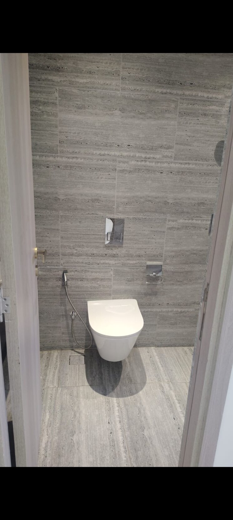 Bathroom, ssd-96-tagore 3 Bedroom 1117 Sq.Ft. Apartment In Santacruz West Mumbai 9150338