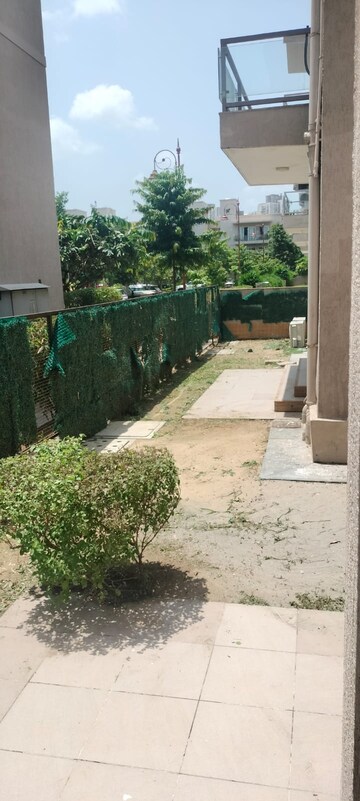 Balcony in 4 BHK Builder Floor at BPTP Amstoria, Sector 102 – for Sale