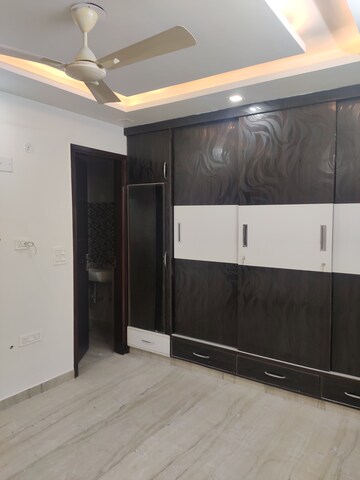 Master Bedroom in 2 BHK Builder Floor at Subhash Nagar – for Rent